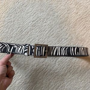 Calf hair black/white belt 2XL EUC